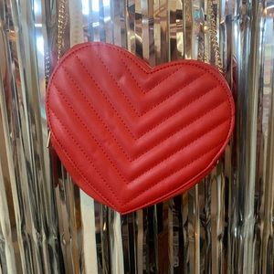 Red heart purse